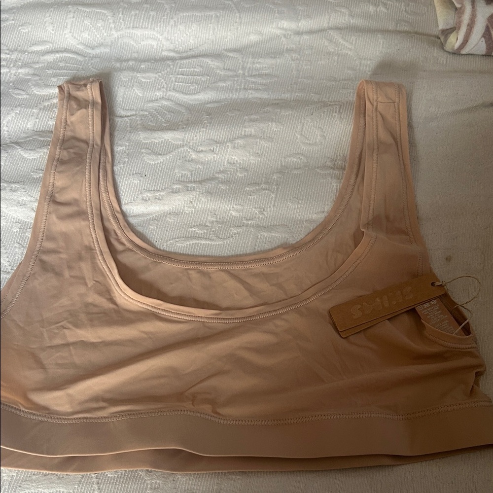 SKIMS Nude Scoop Neck Bralette Color Clay